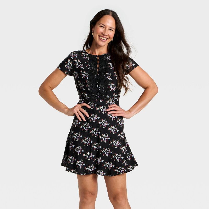 Women's Short Sleeve Mini A-Line Dress - Universal Thread™ Black Floral L