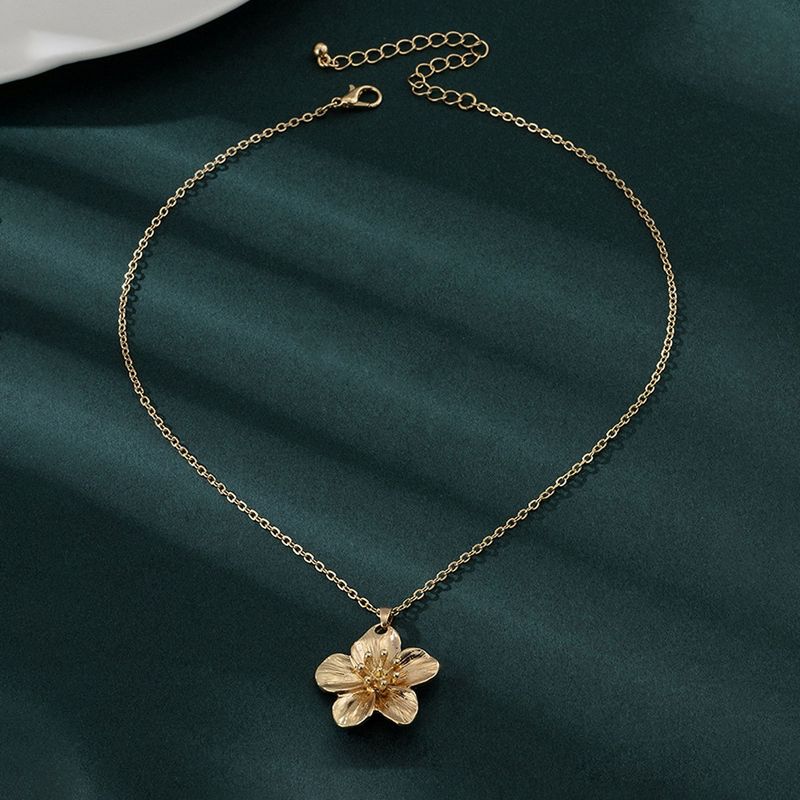 Alilang Women's Floral Pendant Necklace - Style A